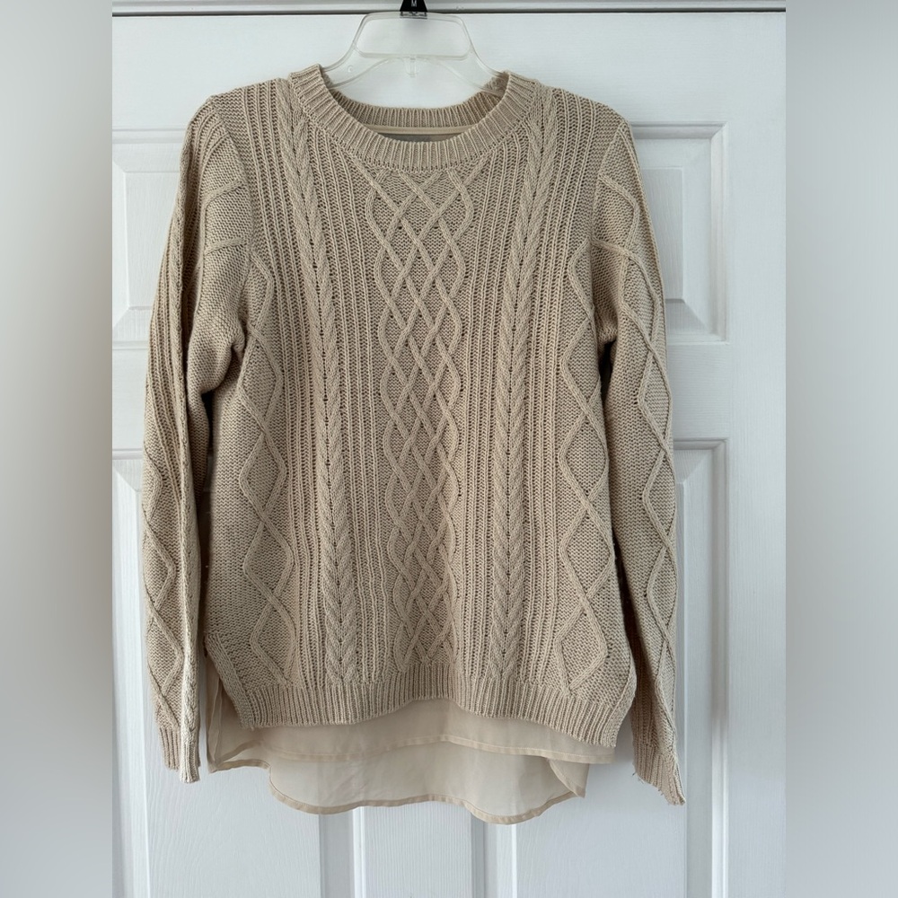 Jessica Simpson sweater